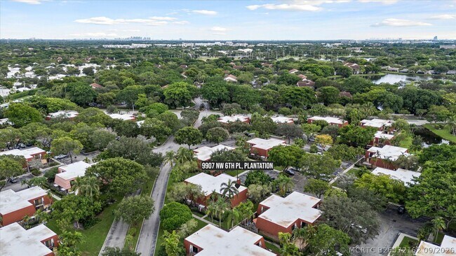 Building Photo - 9907 NW 6th Pl