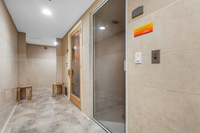 Building Photo - 715 Bayshore Dr