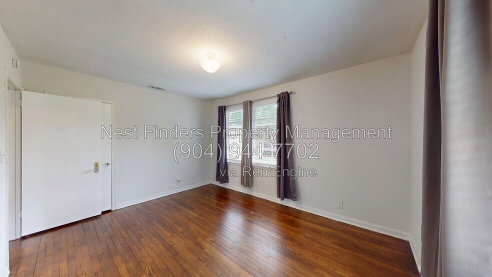 Building Photo - 1230 Lechlade St