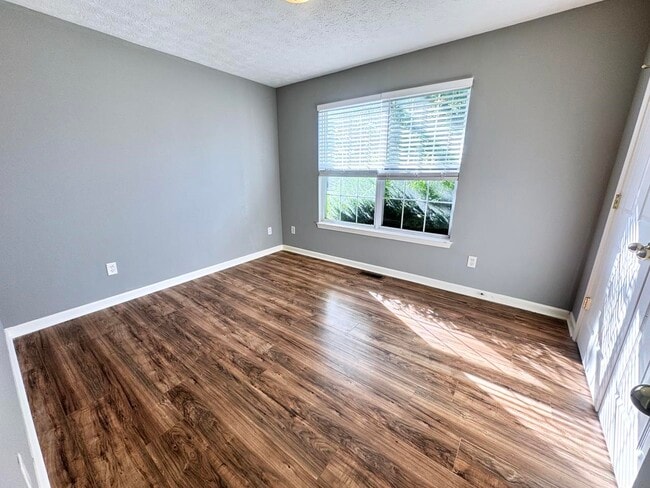 Building Photo - 377 Kenlee Cir