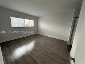 Building Photo - 626 NE 168th St