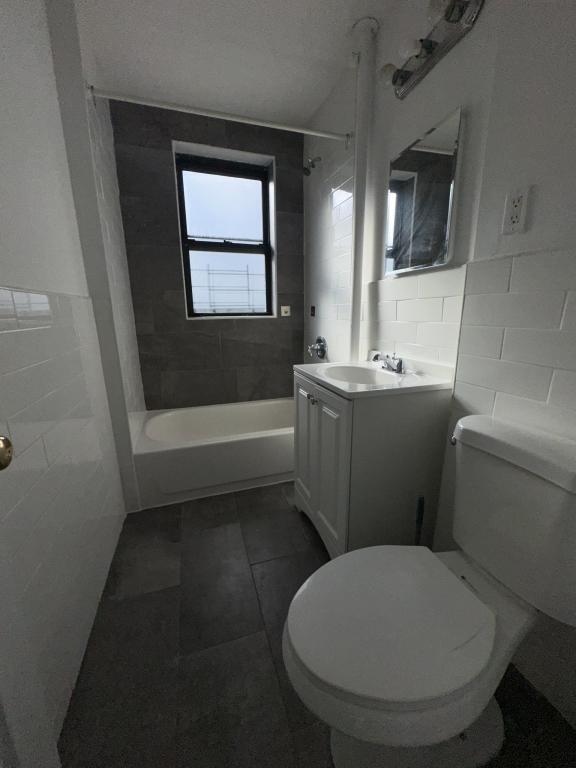 Building Photo - 312 Woodworth Ave