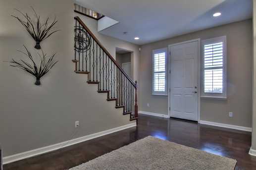 Building Photo - Stunning (Formal Model) 3/3 w/Huge Loft!  Please read entire ad before requesting a viewing!!