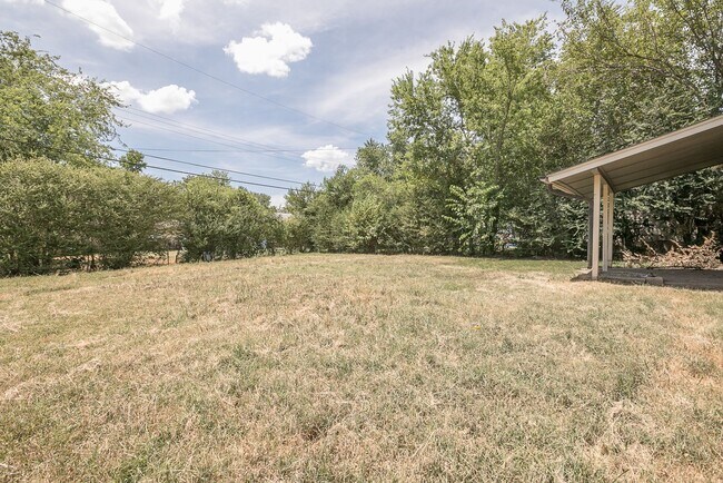 Building Photo - Cute Tulsa Home Coming Soon! 3 bedrooms and 1 bath