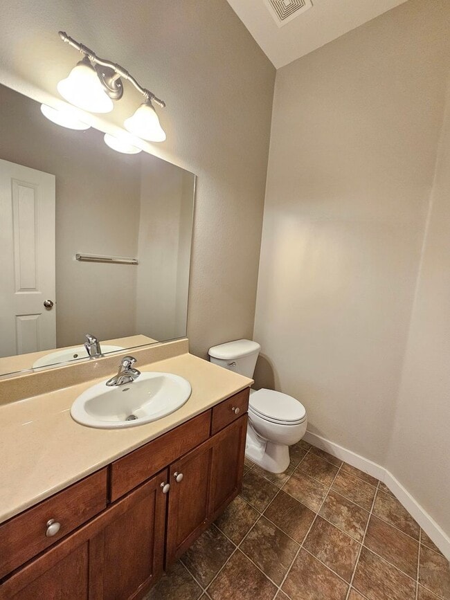 Building Photo - Gorgeous 4 Bedroom on Kiley Ranch