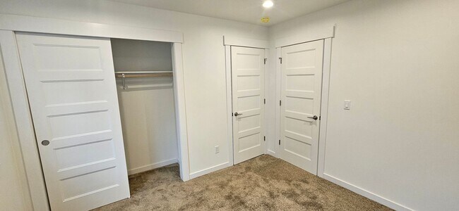 Building Photo - 2 Bedroom, 2 Bathroom Home for Rent in the...