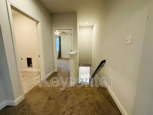 Building Photo - 1128 Belle Pond Ave