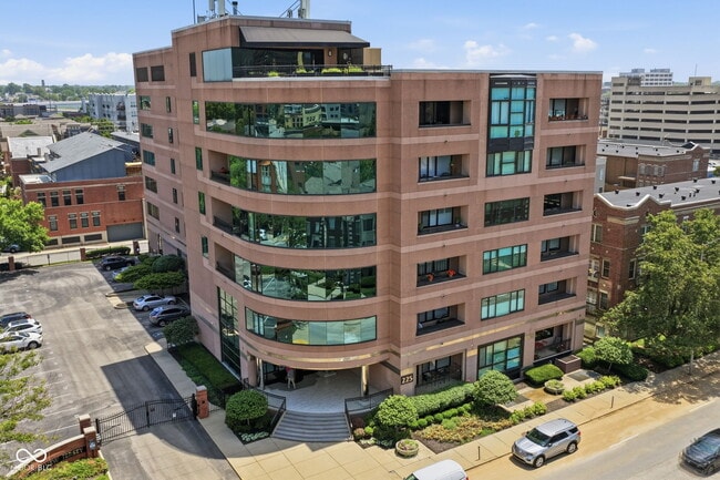 Building Photo - 225 N New Jersey St