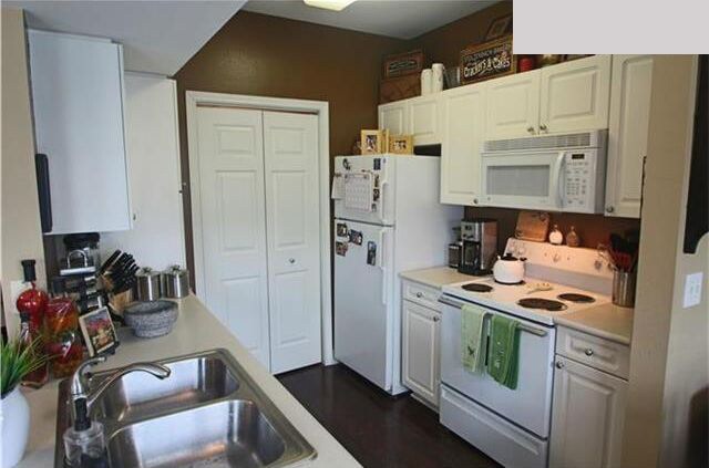 Building Photo - 11615 Tomahawk Creek Pky