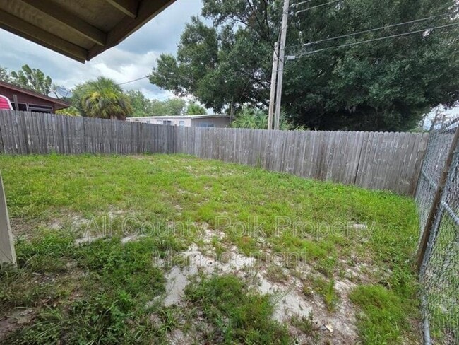 Building Photo - 1422 Moonlite Dr