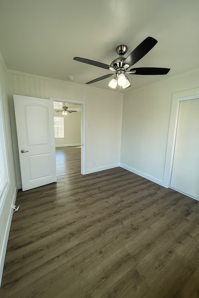 Building Photo - ***$500 OFF 1ST MONTH*** SPACIOUS 3 BEDROOM 1 BATHROOM REMODELED HOME WITH GARAGE AND ADDITIONAL ...