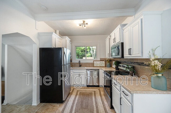 Building Photo - 3918 S 14th St