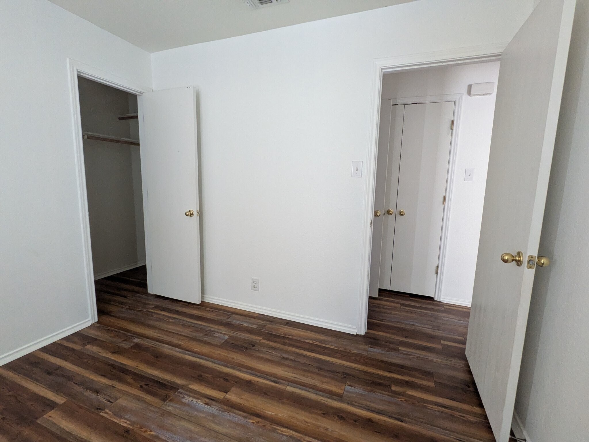 Building Photo - 10726 Shaenview
