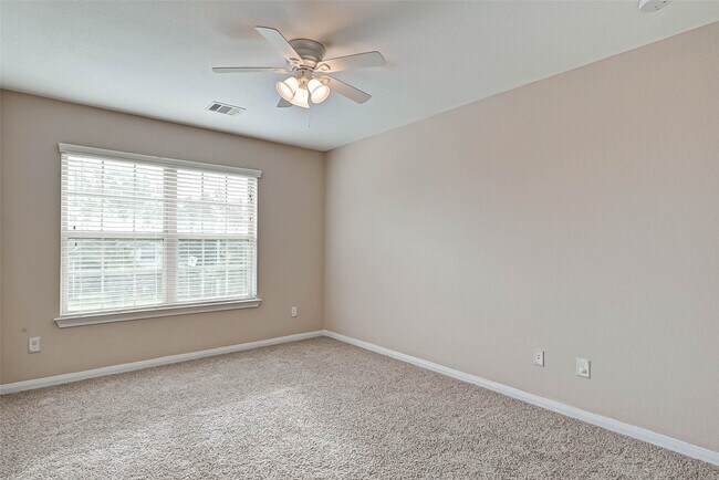 Building Photo - 6402 Black Bamboo Ln