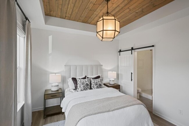 Building Photo - 121 Chestnut Cir