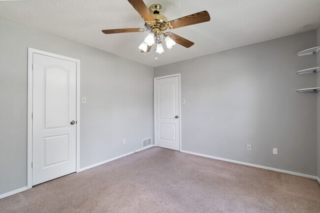 Building Photo - 8808 Timberlyn Way