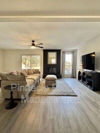 Building Photo - 2408 Lindenwood Dr