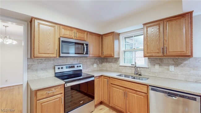 Building Photo - 23613 E Baintree Rd