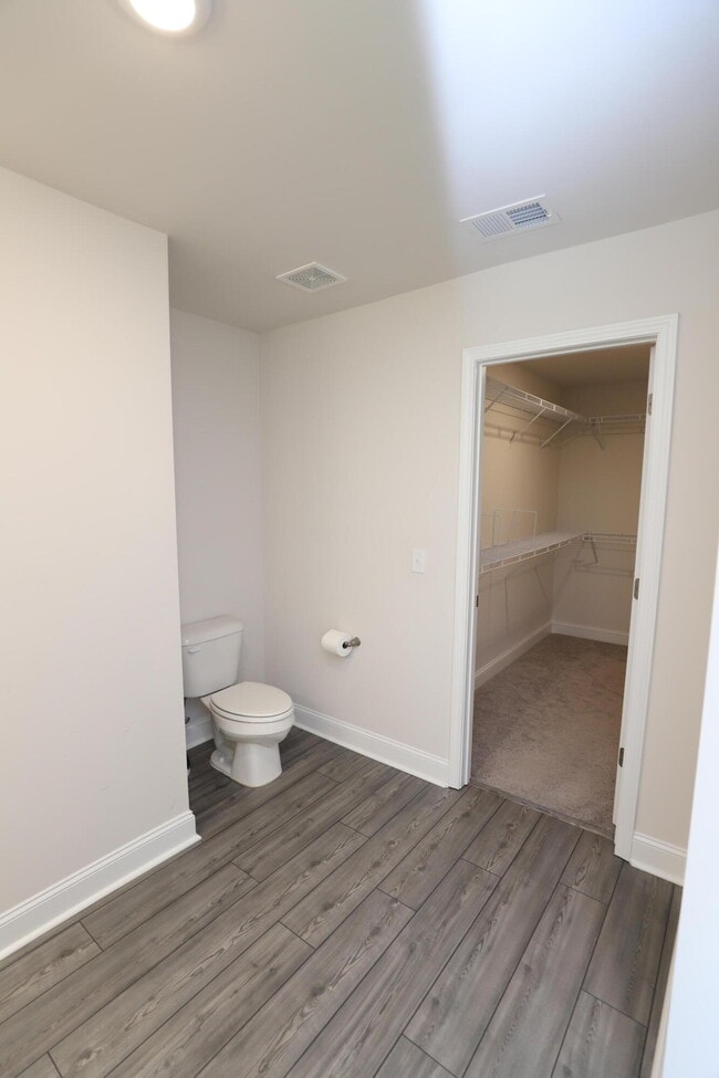 Building Photo - 870 Curlew Cir