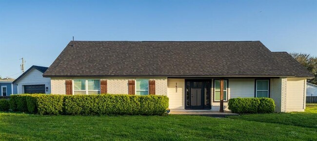 Primary Photo - 1402 Bayou Shore Dr
