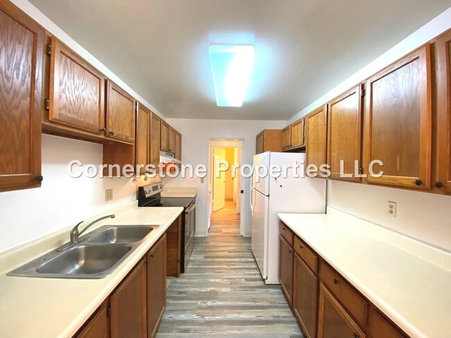 Building Photo - 2069 California Ave