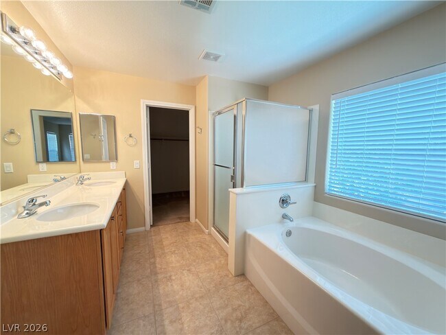 Building Photo - 583 Lacabana Beach Dr