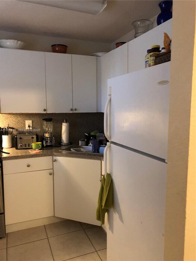 Building Photo - 17255 SW 95th Ave