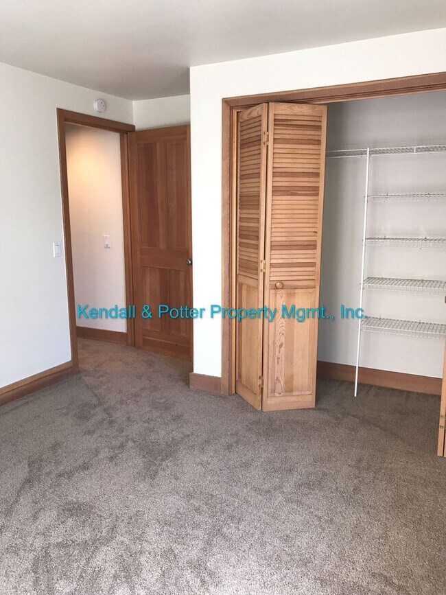 Building Photo - Unique Yacht Harbor 3bed/2bath Home with S...