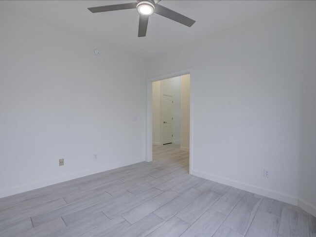 Building Photo - Spacious 3-Bedroom Home with 3-Car Garage & Large Backyard