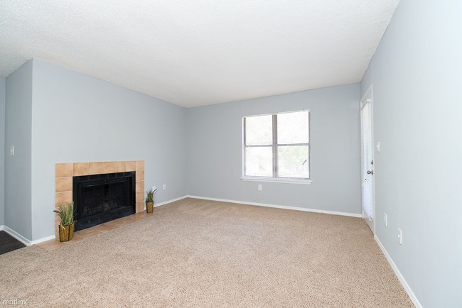 Building Photo - 2100 Winters Park Dr