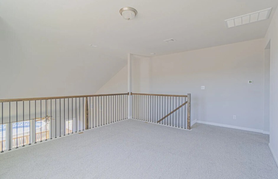 Building Photo - 2511 Seabream Dr