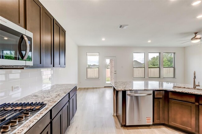 Building Photo - 1717 River Plateau Dr