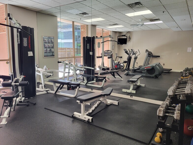 Gym - 4808 Moorland Ln