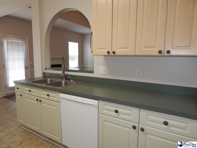 Building Photo - 2109 Elderberry Dr