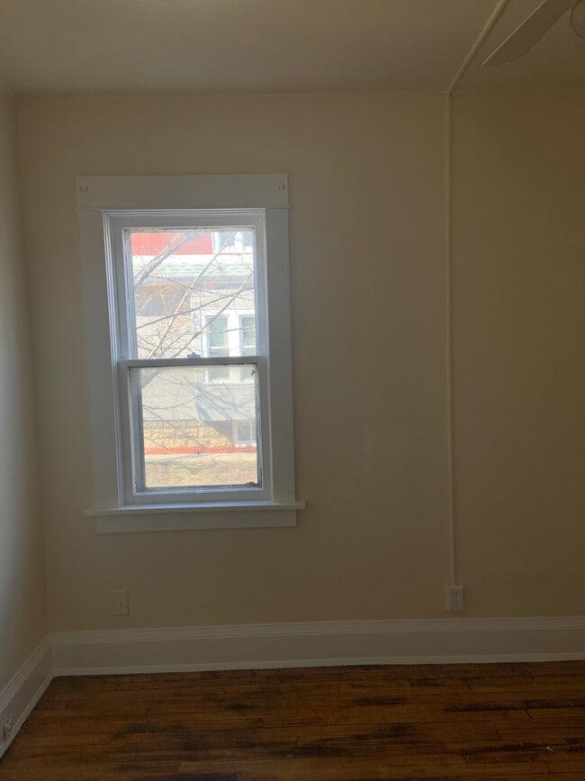 Building Photo - 1659 S 58th St