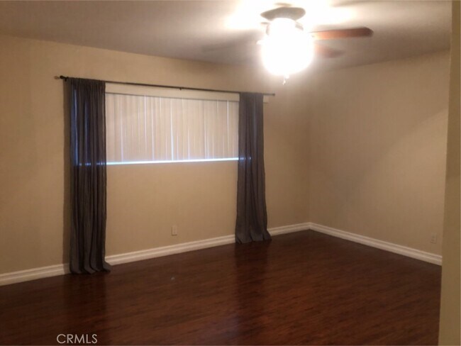 Building Photo - 746 Scripps Dr