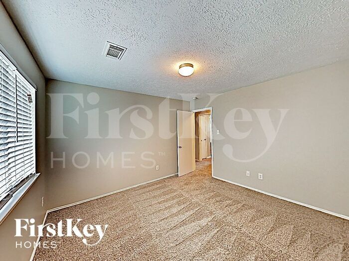 Building Photo - 7238 Winter Song Dr