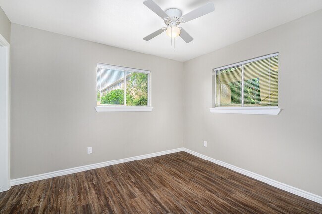 Building Photo - 1303 S 2nd St