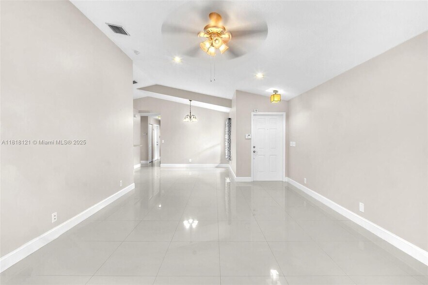 Building Photo - 3016 SW 179th Ave