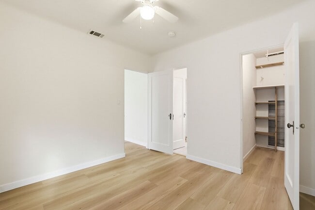 Building Photo - 1 BLOCK TO THE BEACH! COMPLETELY REMODELED 2BD/2BA OCEAN BEACH RESIDENCE - ONLY $4,495/MO!
