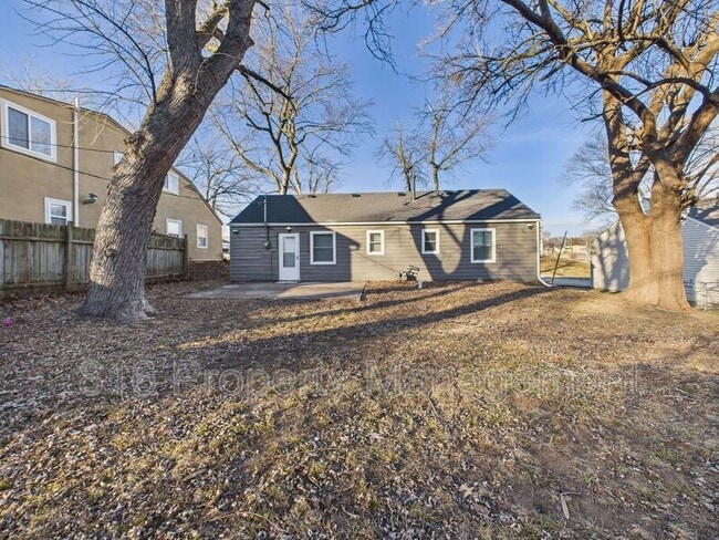 Building Photo - 5017 Dodson Ave