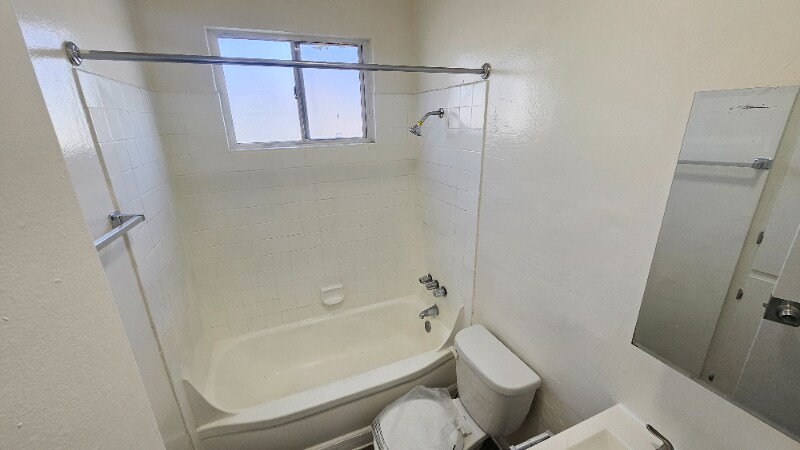 Building Photo - 14926 Hawthorne Blvd