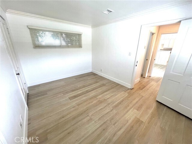 Building Photo - 406 Fernleaf Ave