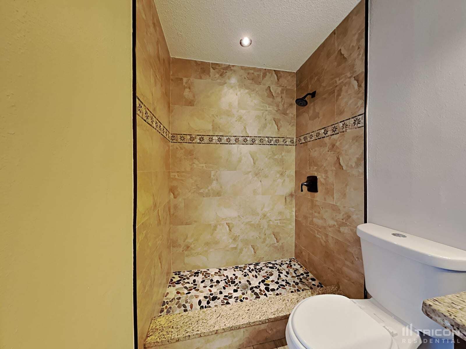 Building Photo - 1237 Edgerton Dr