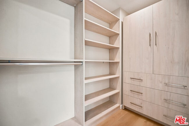 Building Photo - 4324 Park Verdi