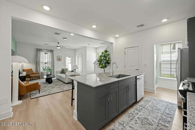 Building Photo - 3730 Dupont Ave