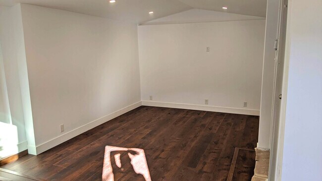 Building Photo - 1111 Myra Ave