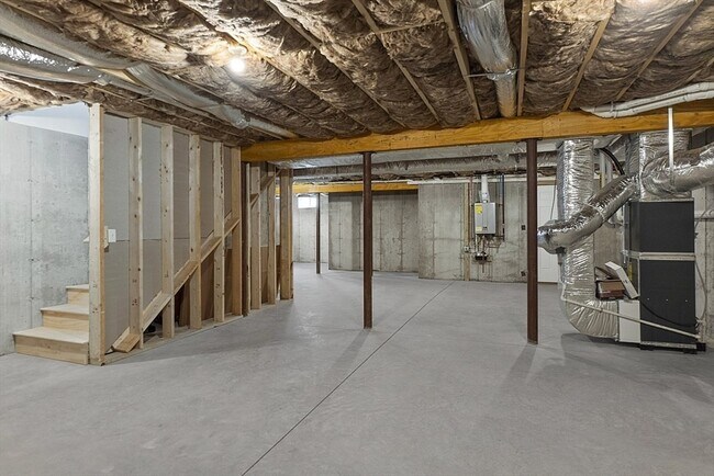 Building Photo - 149 Lowell Rd