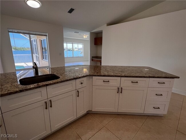 Building Photo - 433 NW 24th Terrace