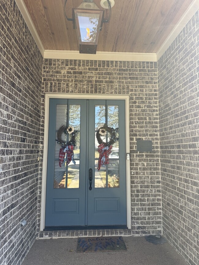 Building Photo - 170 Mulberry Ln